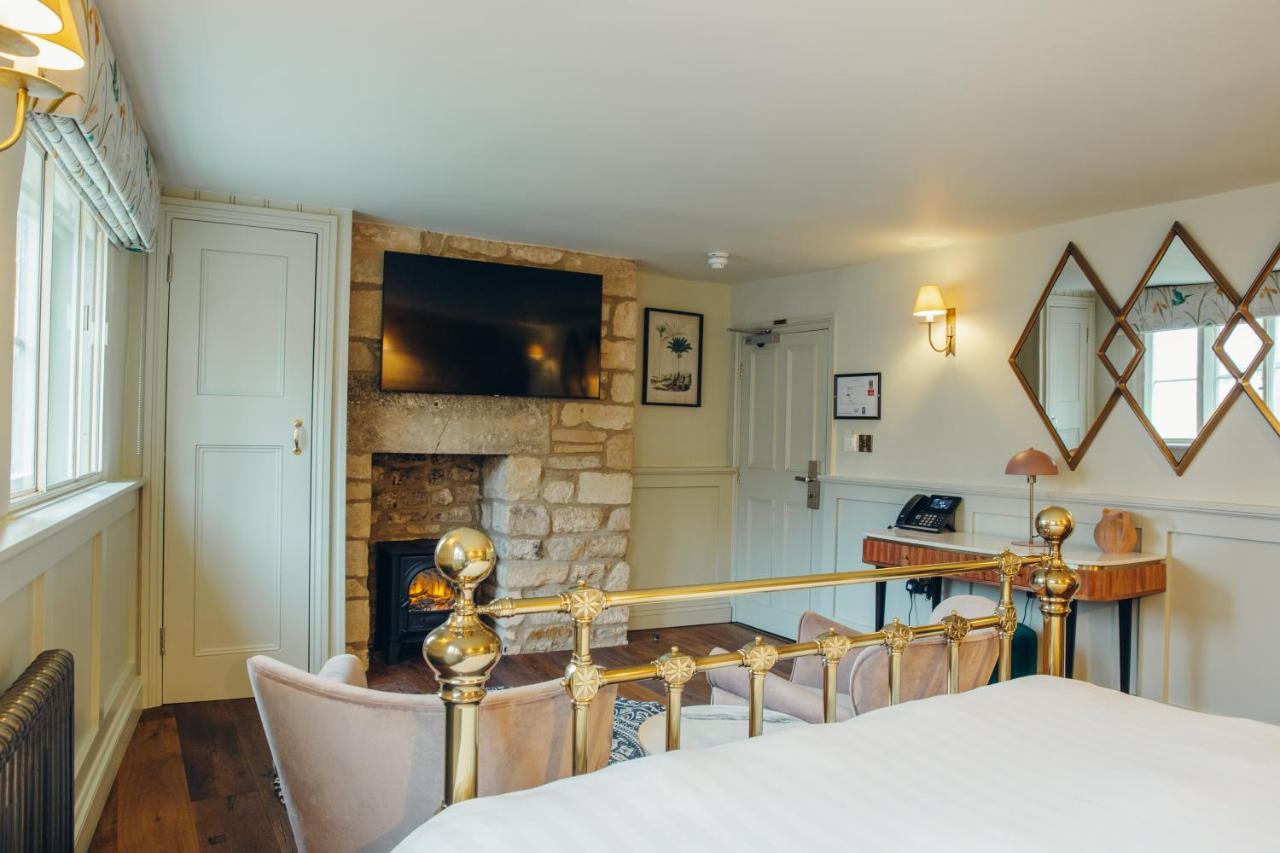 Crown Hotel スタンフォード エクステリア 写真
