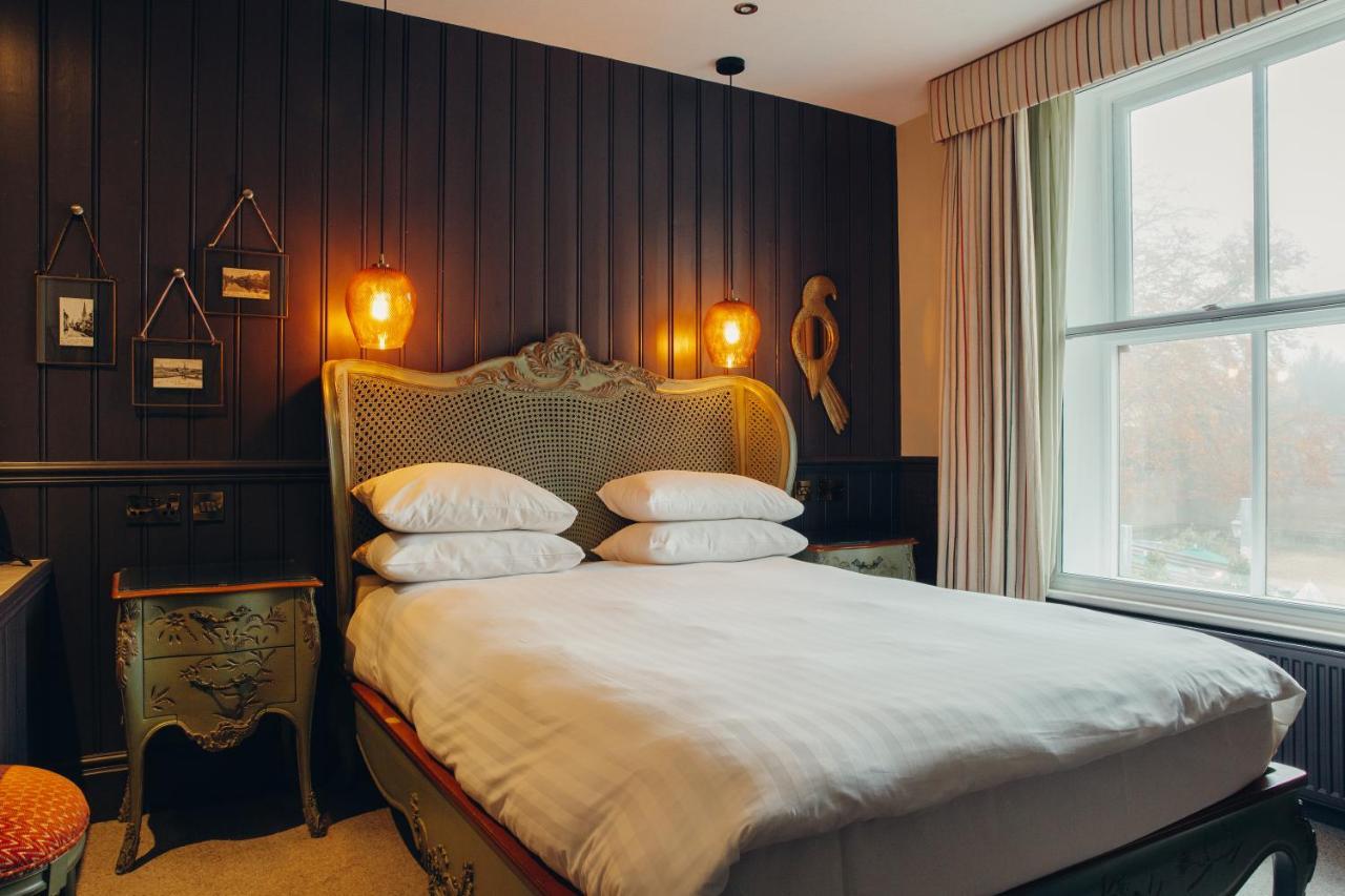 Crown Hotel スタンフォード エクステリア 写真
